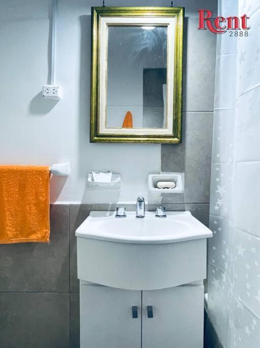 Rent Rodriguez Pena Appartement *